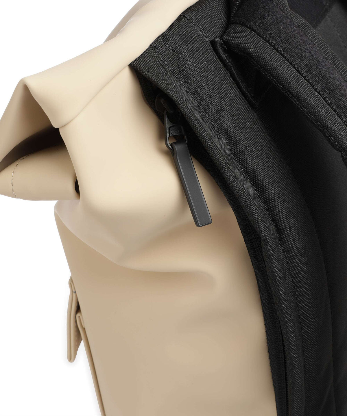 Ucon Acrobatics Lotus Jasper Medium Rolltop backpack light almond