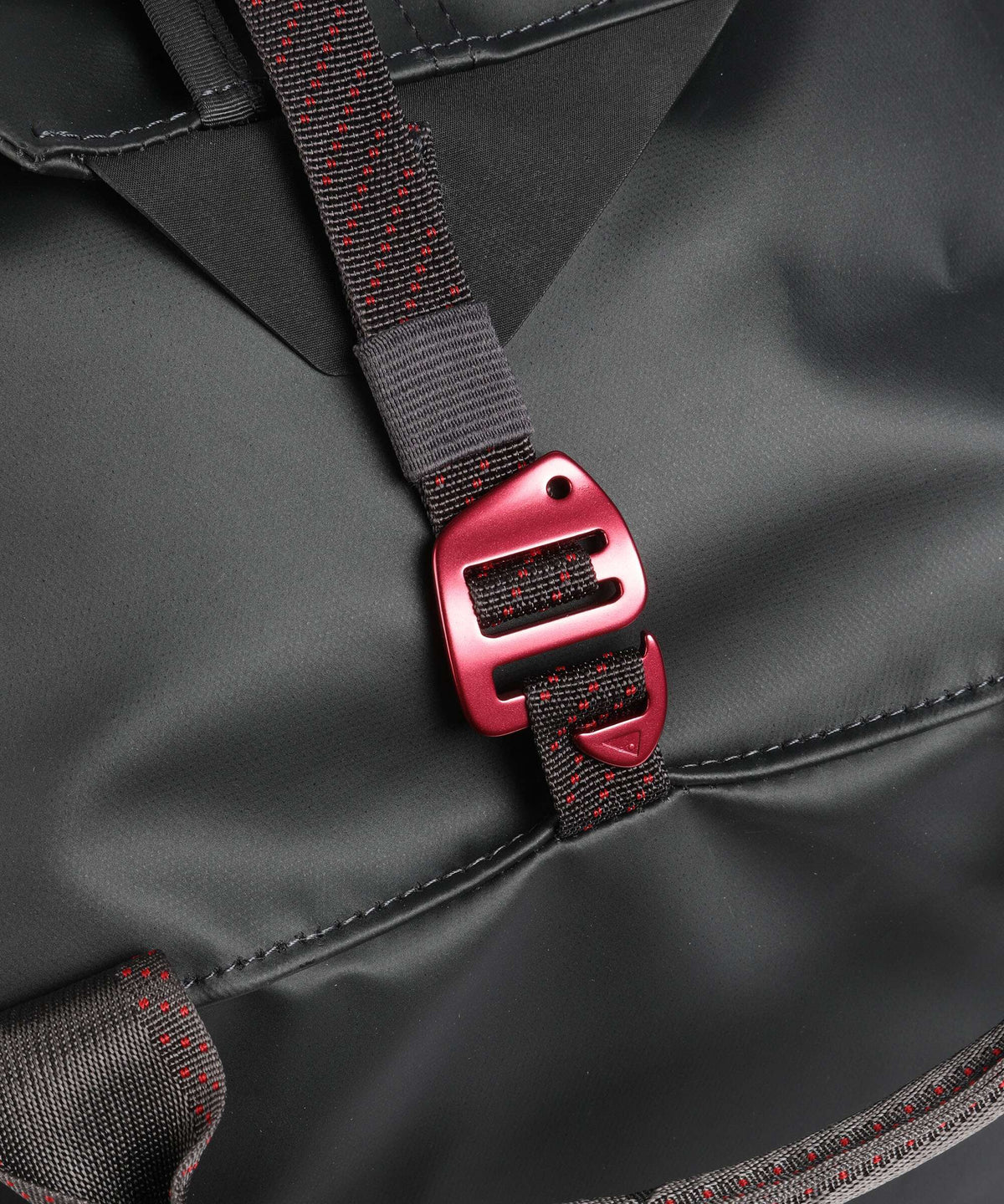 Klättermusen Ydalir 60L Travel bag raven