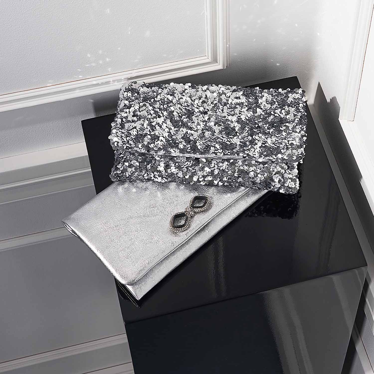 Clutches & Evening Bags