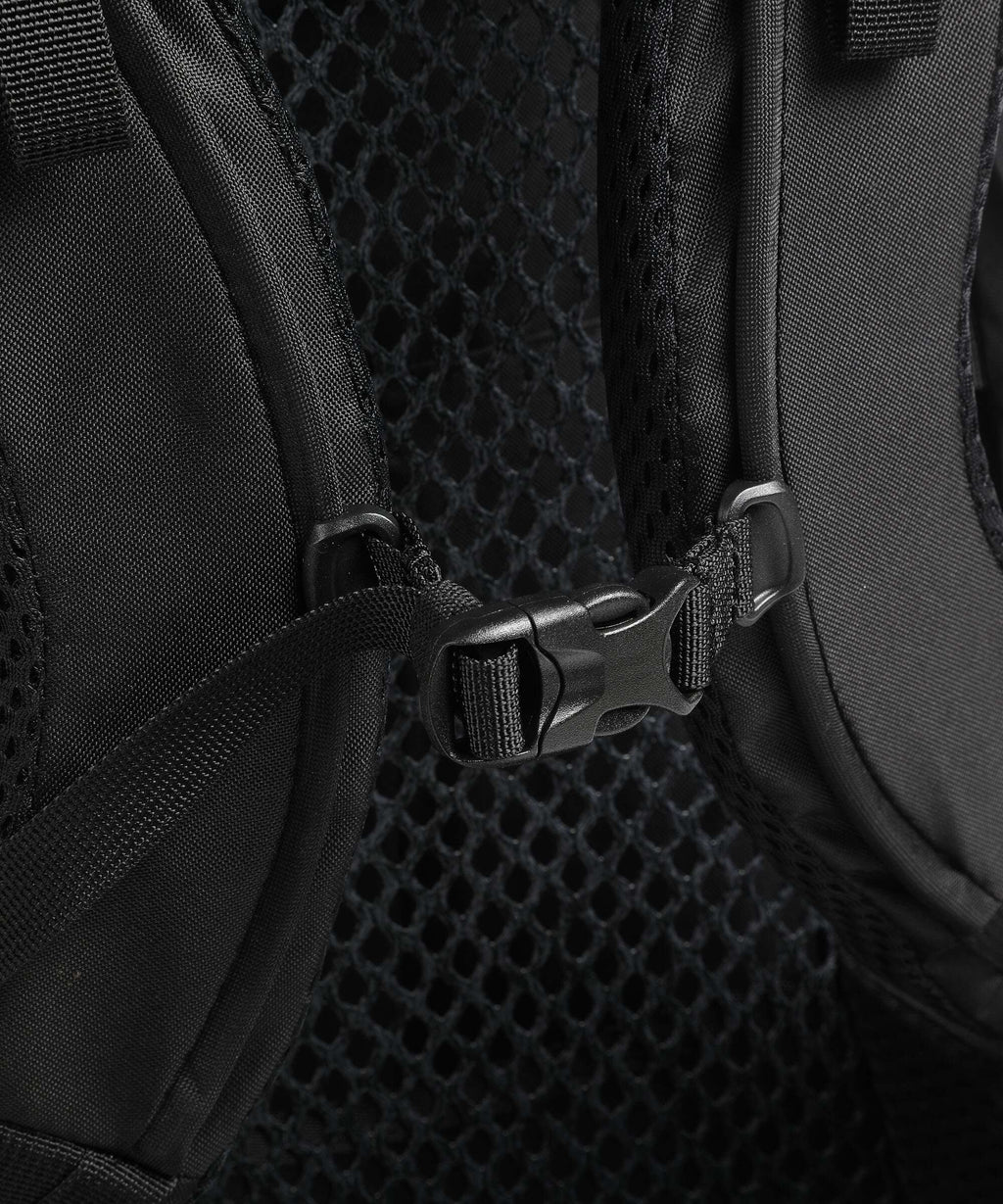 Thule Topio 40 M Hiking backpack black
