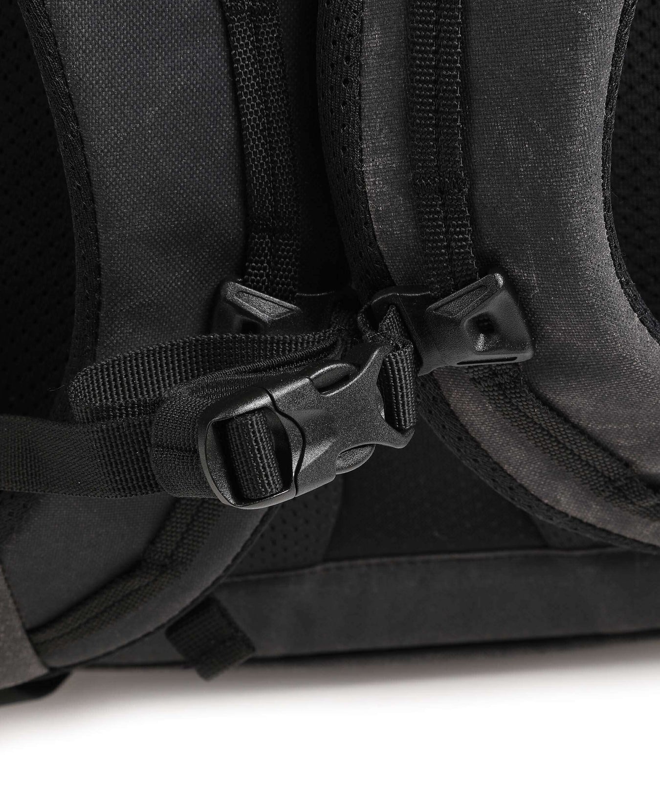 Thule Aion 28 Backpack black