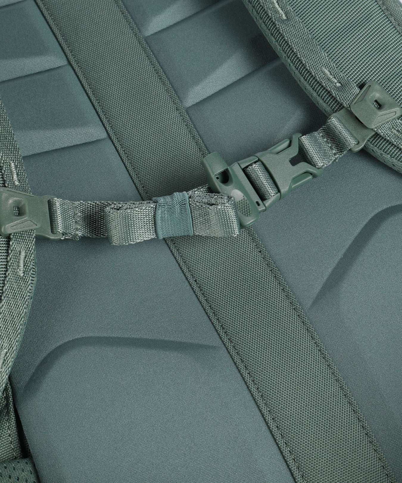 Thule Landmark 60 Travel backpack hazy green