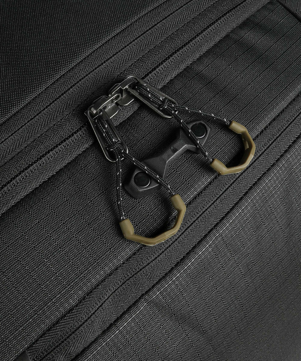 Eagle Creek Expanse 95 Spinner (4 wheels) black