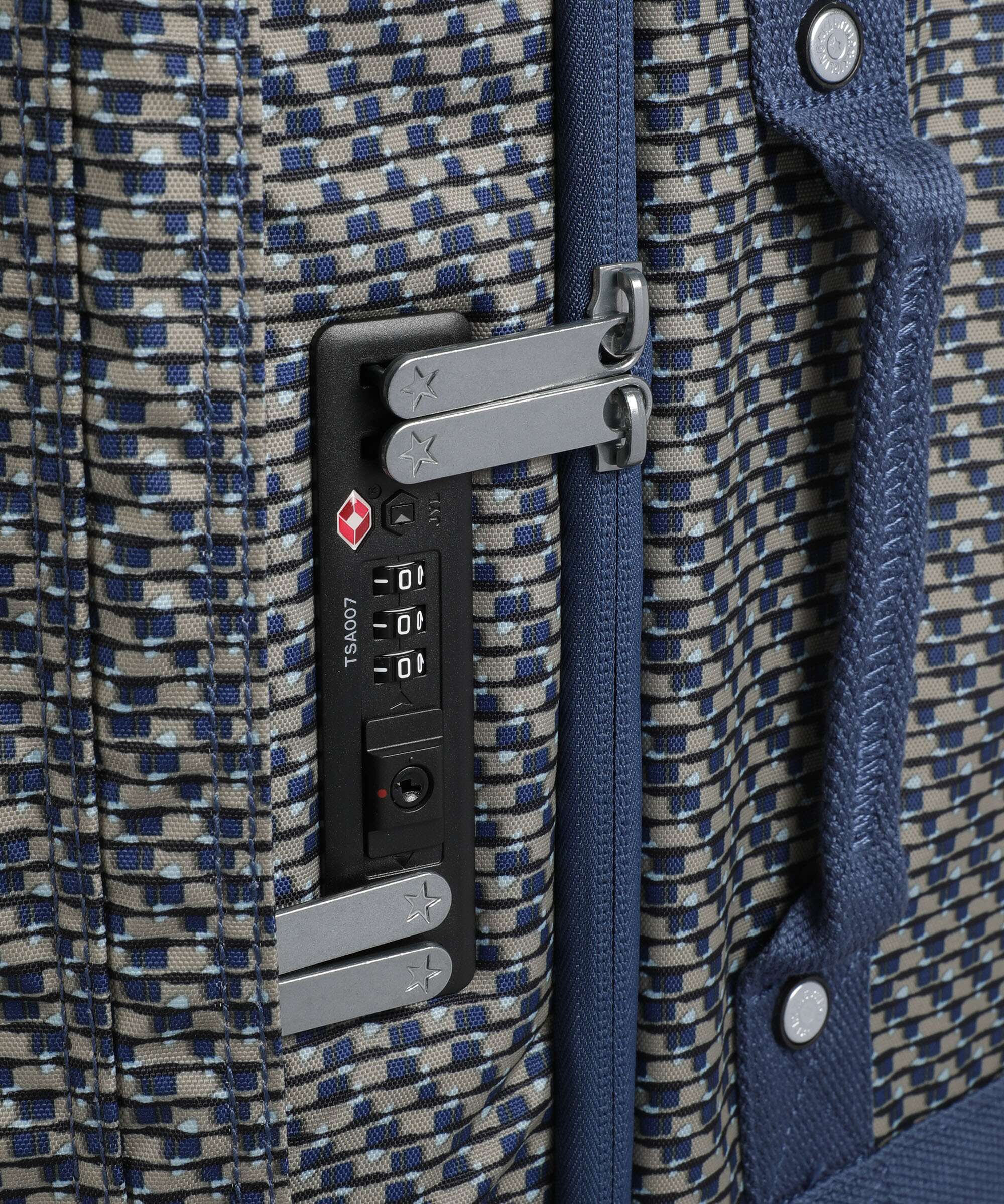 Kipling Basic Spontaneous M Spinner (4 wheels) blue on wire