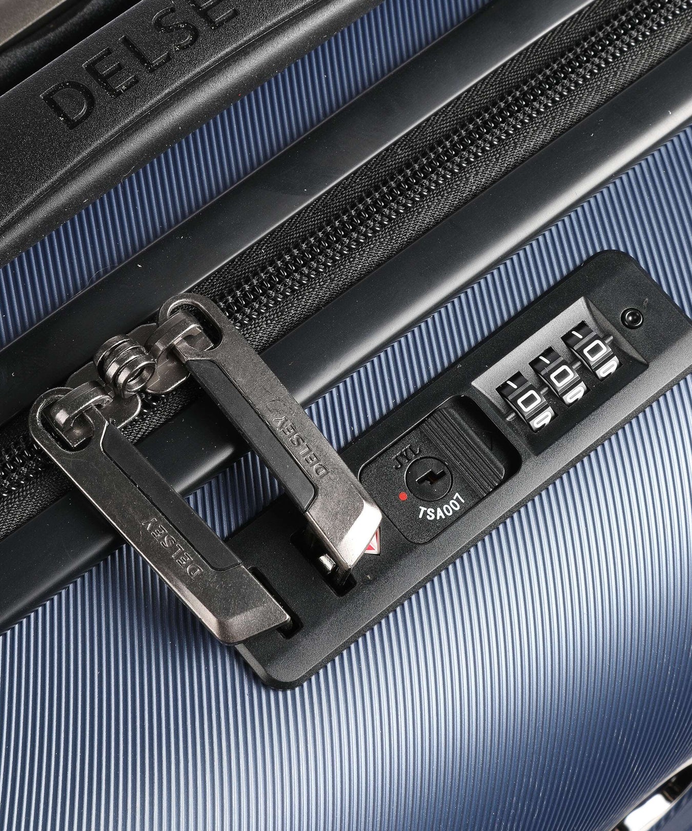 Delsey Paris Air Armour Spinner (4 wheels) nachtblau