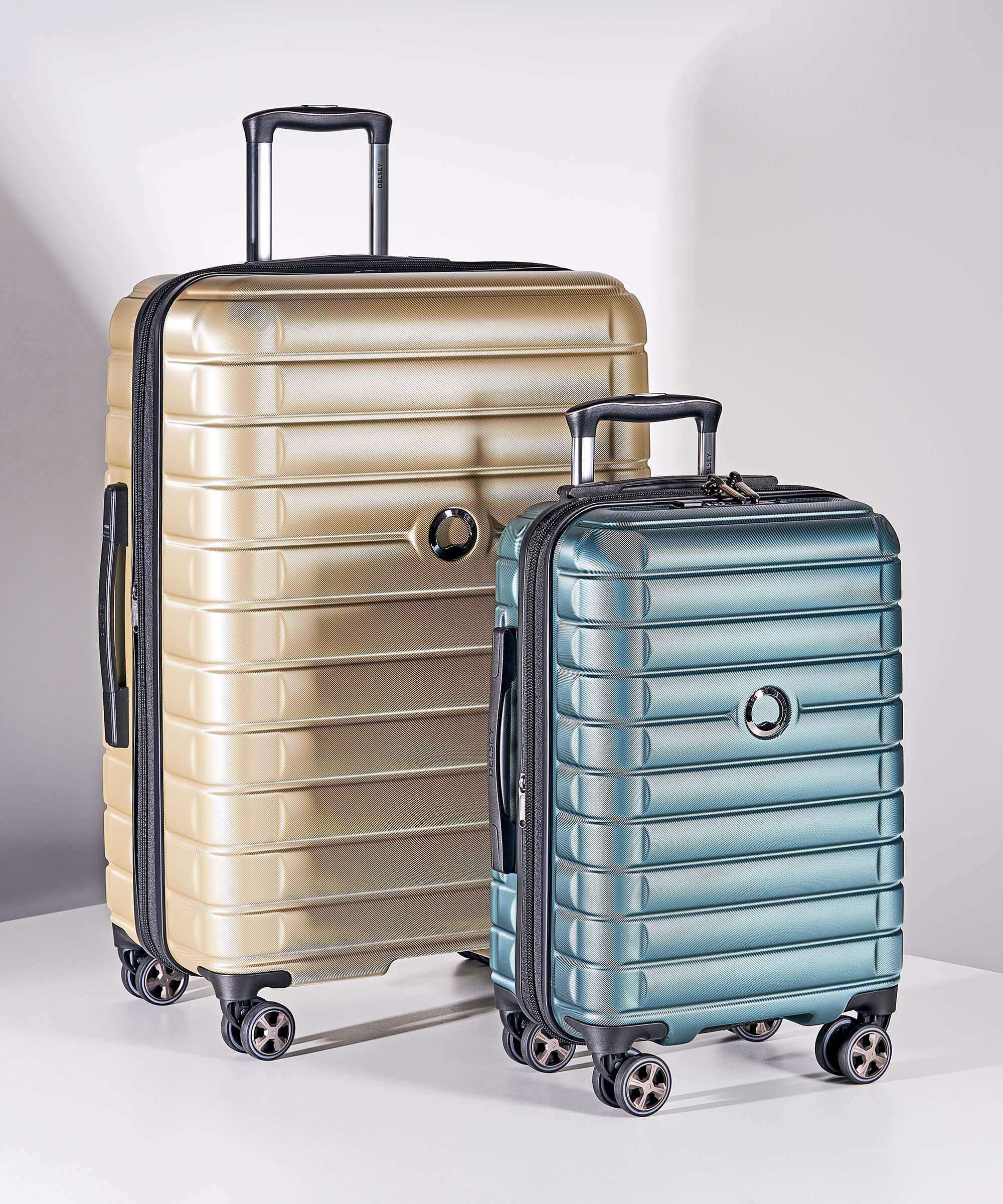 Delsey Paris Shadow 5.0 Spinner (4 wheels) grün