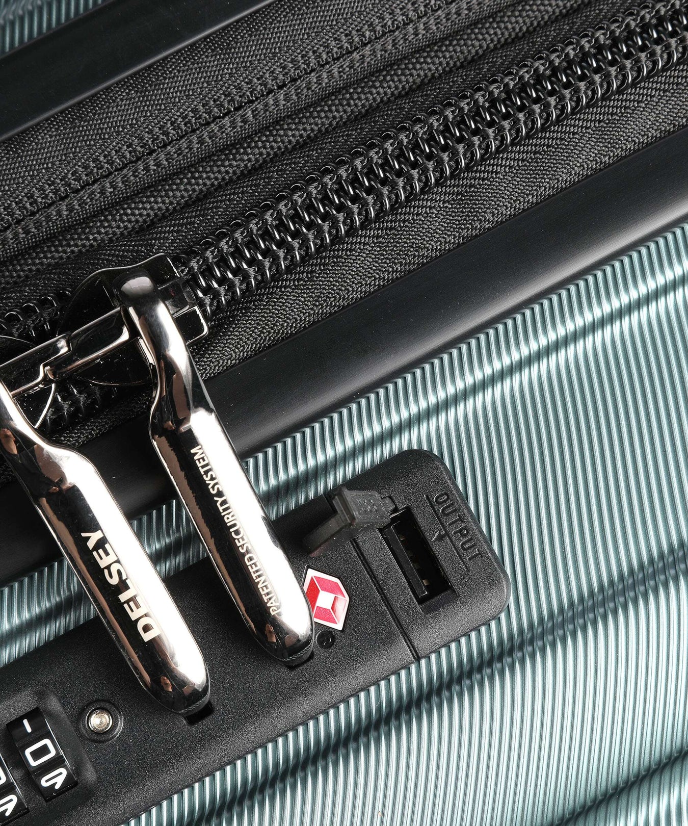 Delsey Paris Shadow 5.0 Spinner (4 wheels) grün