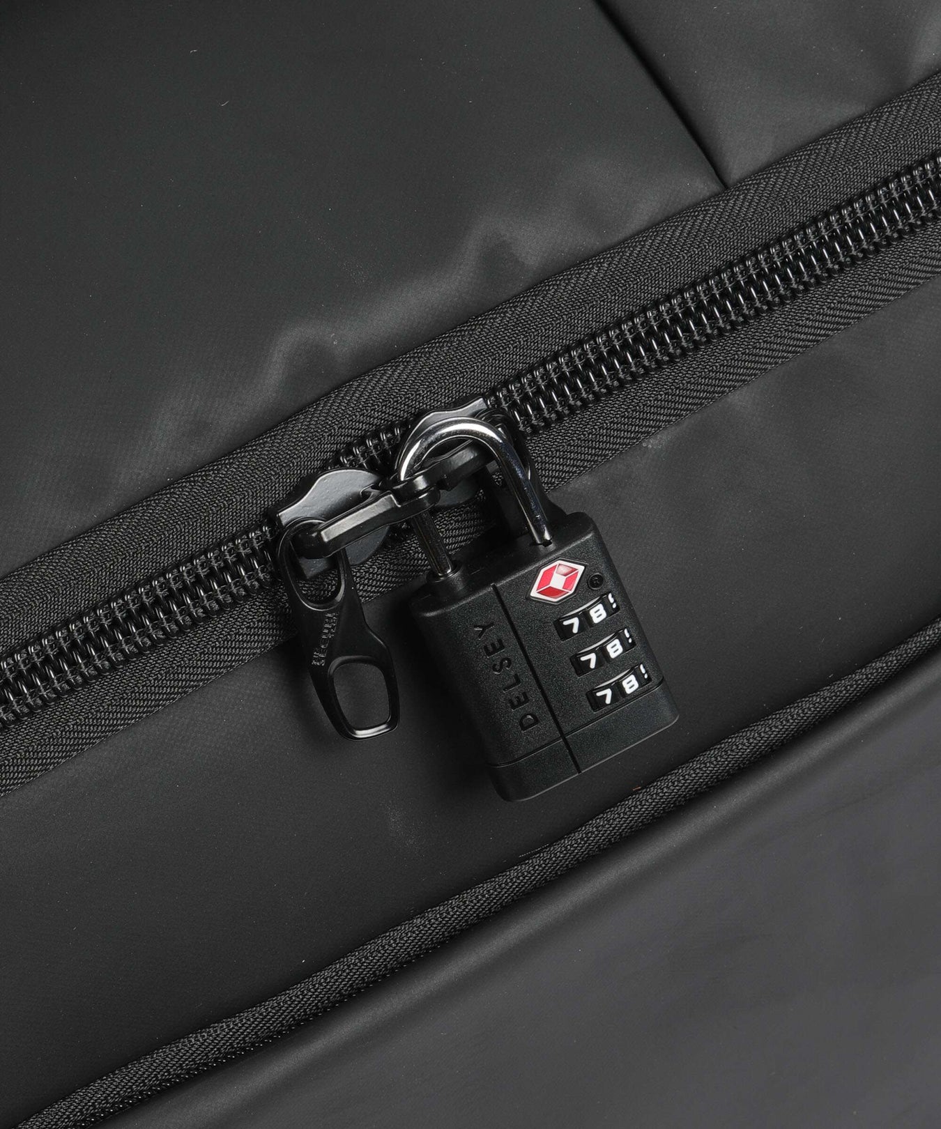 Delsey Paris Aventure Weekend bag schwarz