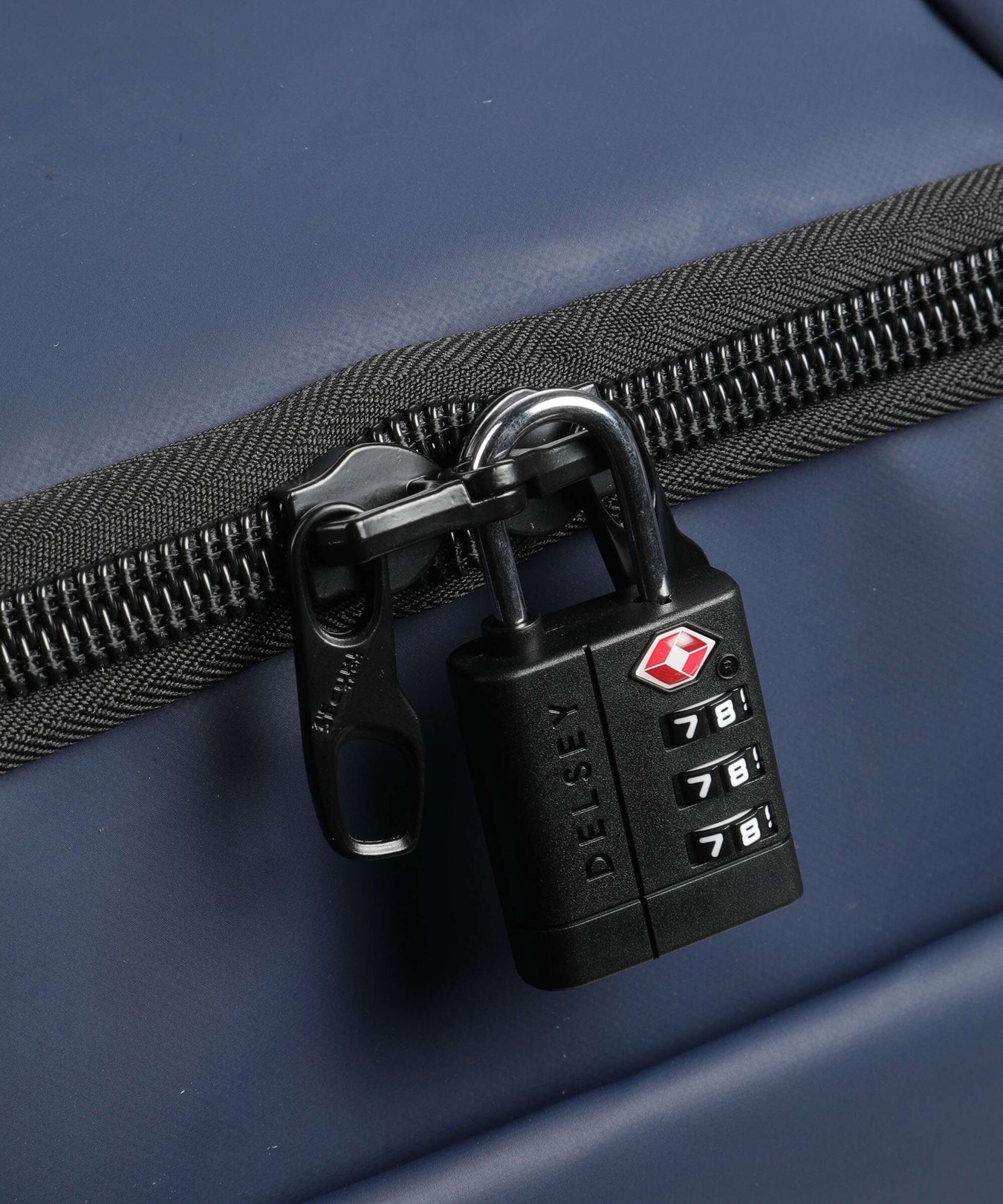 Delsey Paris Aventure Weekend bag marineblau