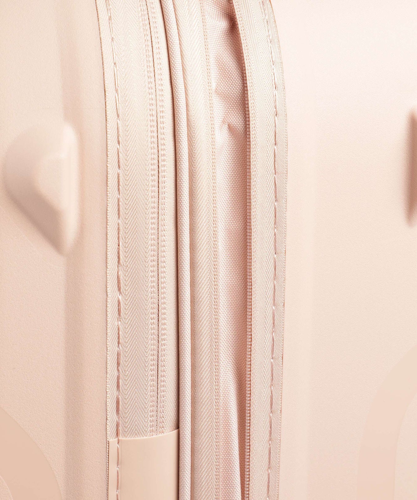 Delsey Paris Clavel Spinner (4 wheels) rosa