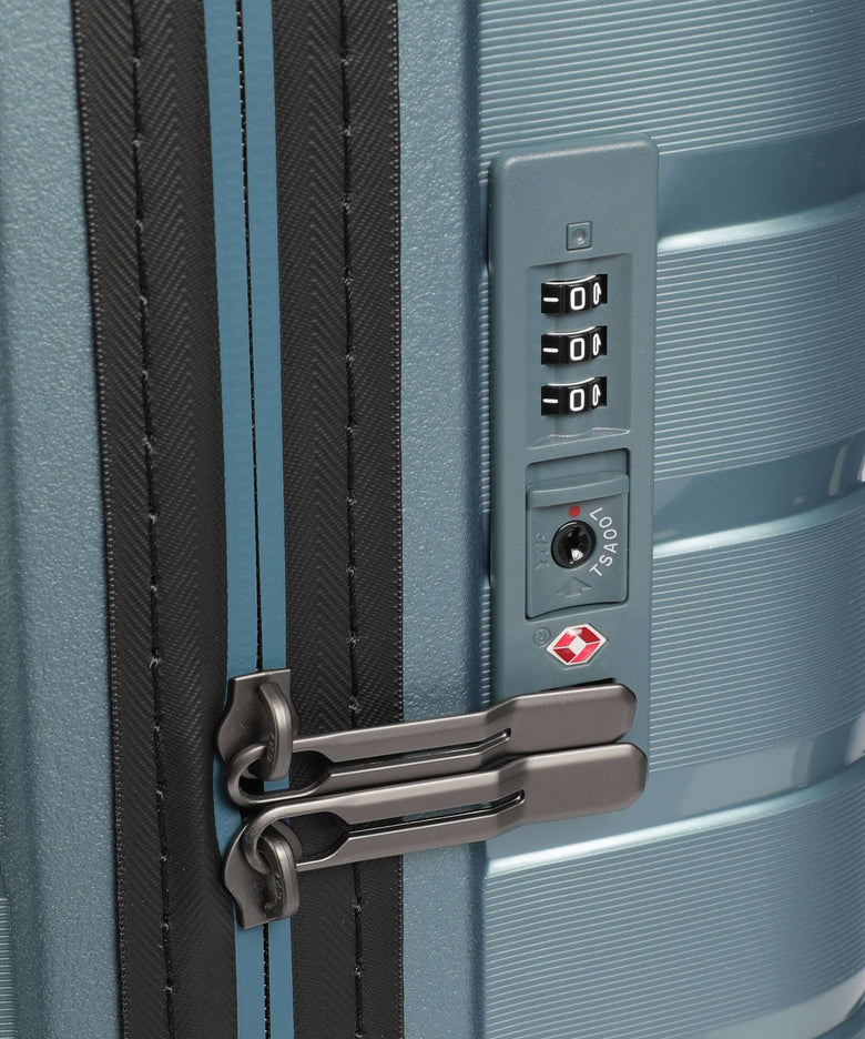 Travelite Air Base Spinner (4 wheels) ice blue