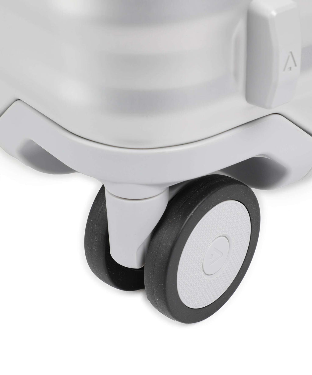 Titan Eternity Spinner (4 wheels) silver