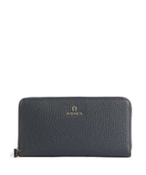 Aigner Ivy Pung ink