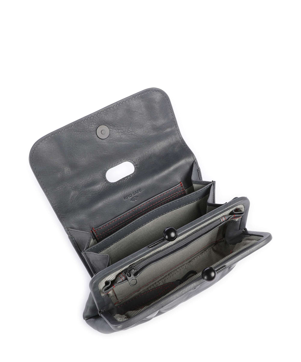 Aunts & Uncles Grandma's Luxury Club Mrs. Whoopie Pie Crossbody bag wind