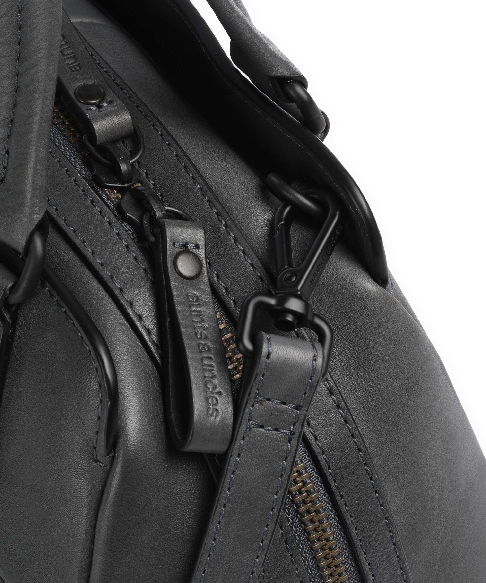 Aunts & Uncles Grandma's Luxury Club Mrs. Peanut Brittle Handbag wind