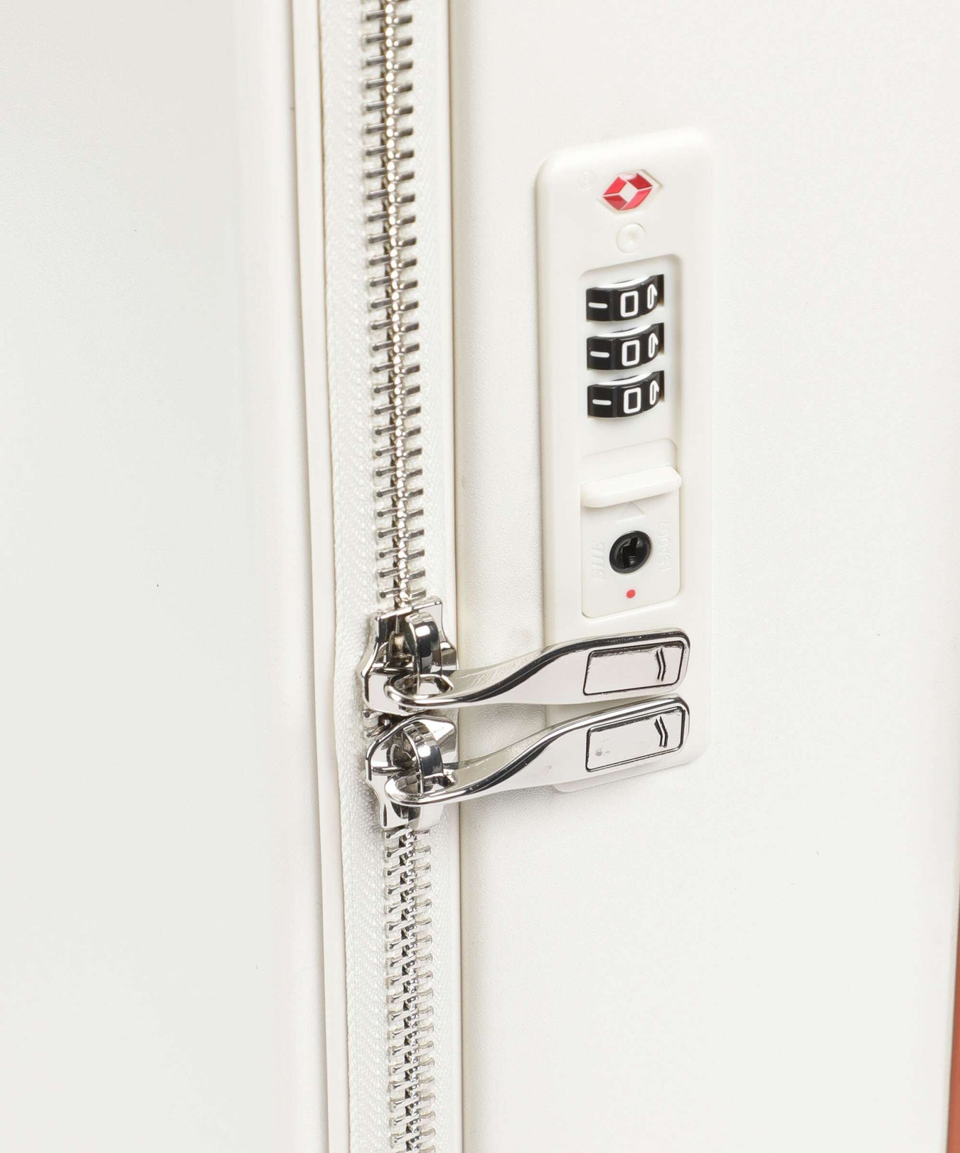 Vocier Elevate Pro Tech E64 Spinner (4 wheels) white