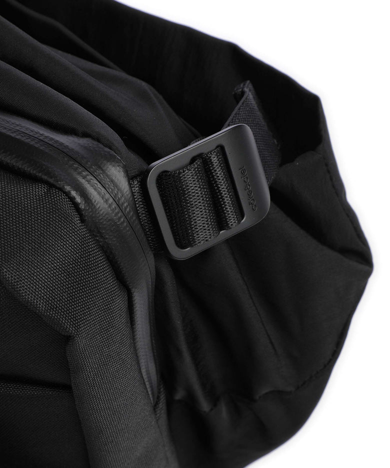 Côte&Ciel Smooth Messenger bag black