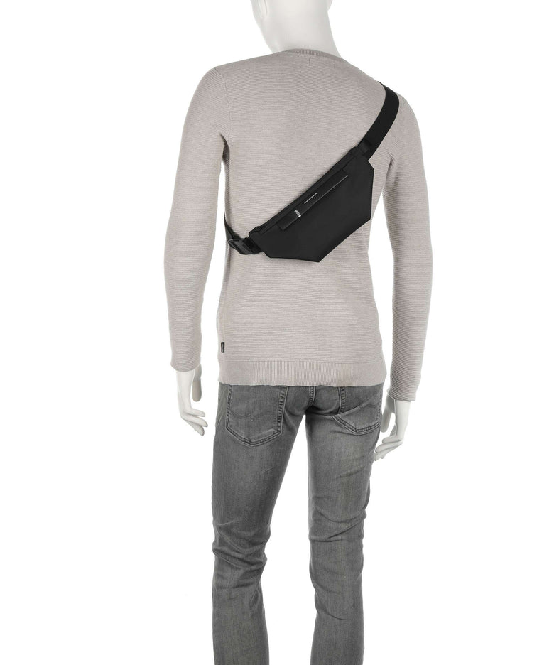 Côte&Ciel Sleek Isarau Fanny pack black