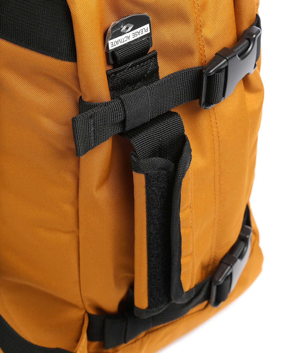 Cabin Zero Classic 28 Backpack orange chill