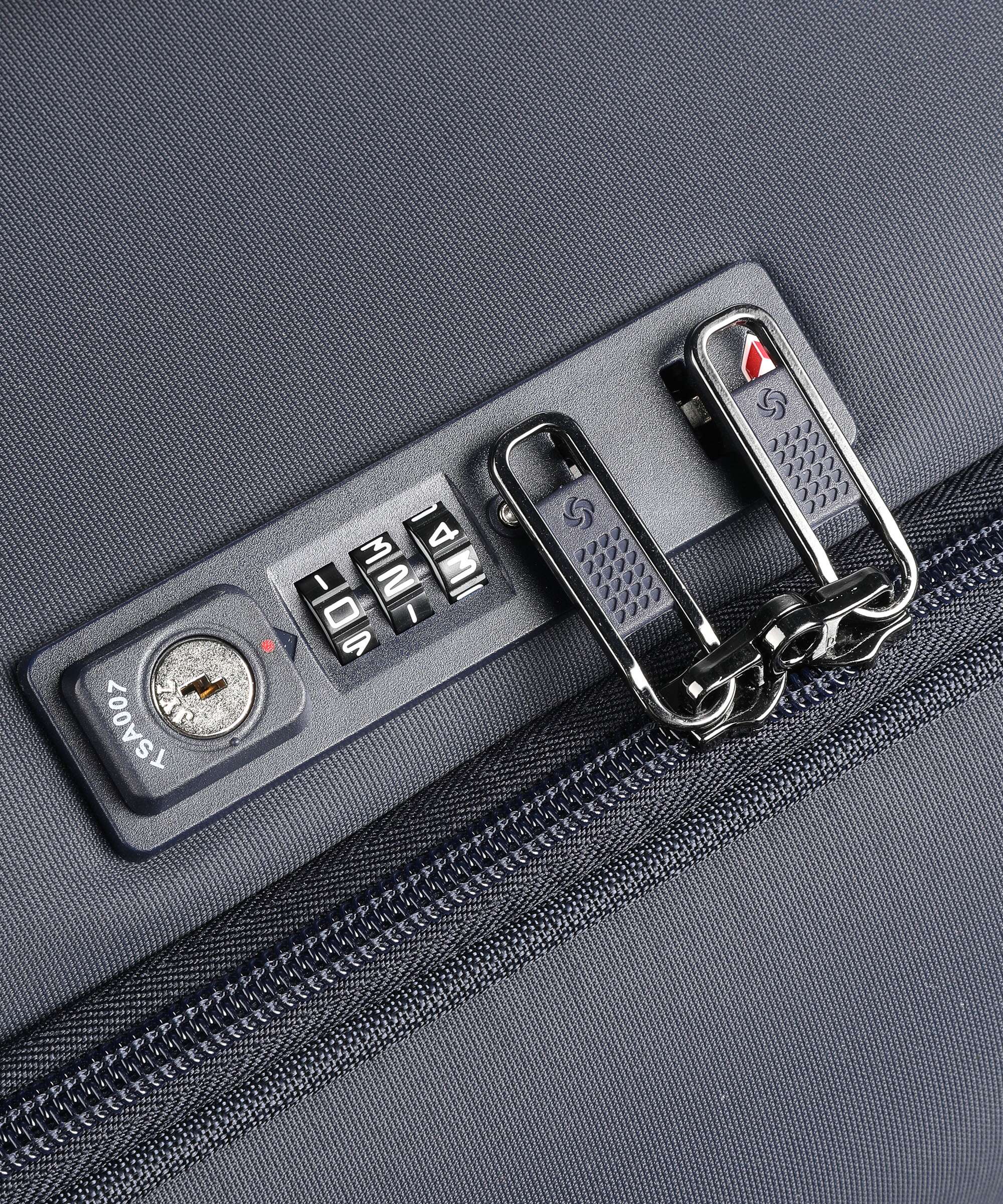 Samsonite Airea M Spinner (4 wheels) dark blue