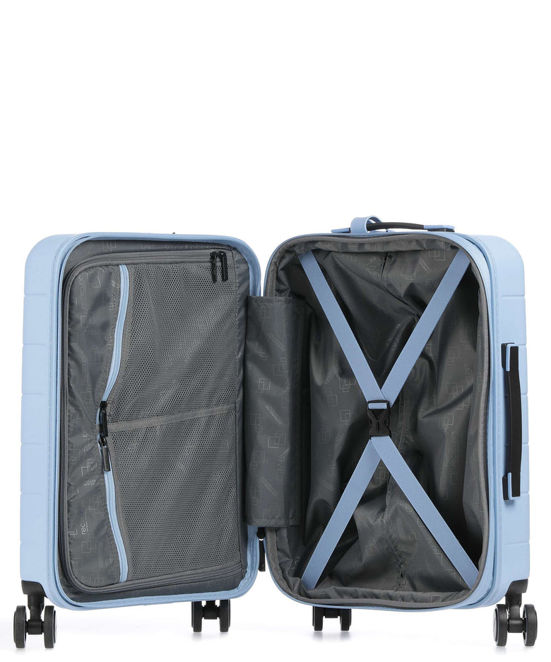 American Tourister Novastream Spinner (4 wheels) pastel blue