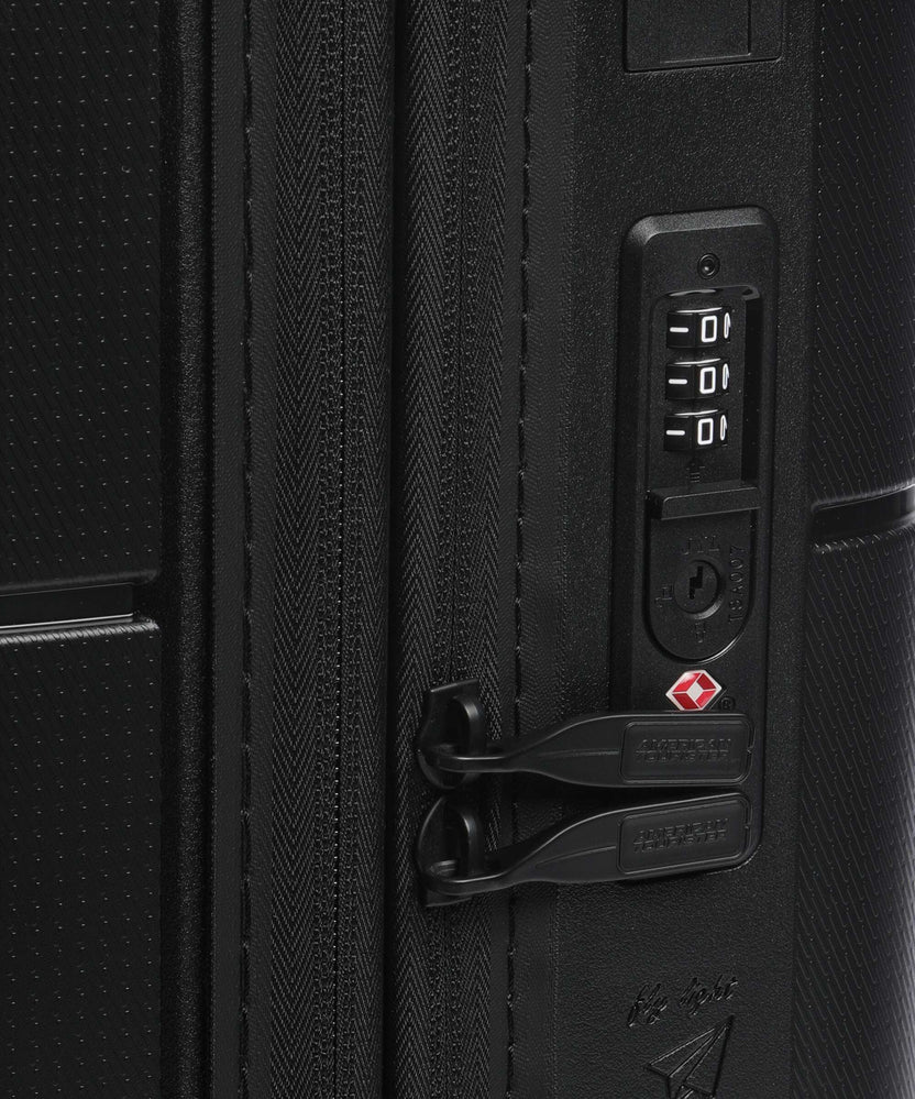 American Tourister Dashpop Disney Spinner (4 wheels) iron man