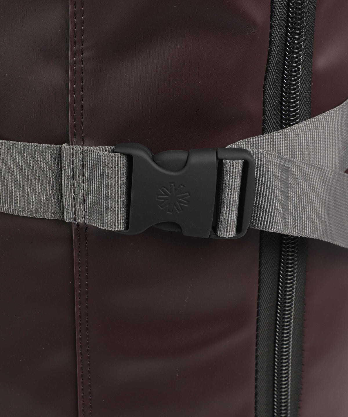 Rains Texel Travel bag with wheels depth