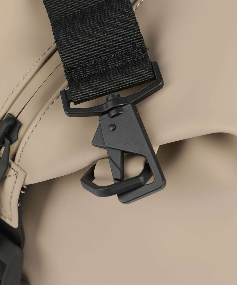 Rains Hilo Weekend bag beige