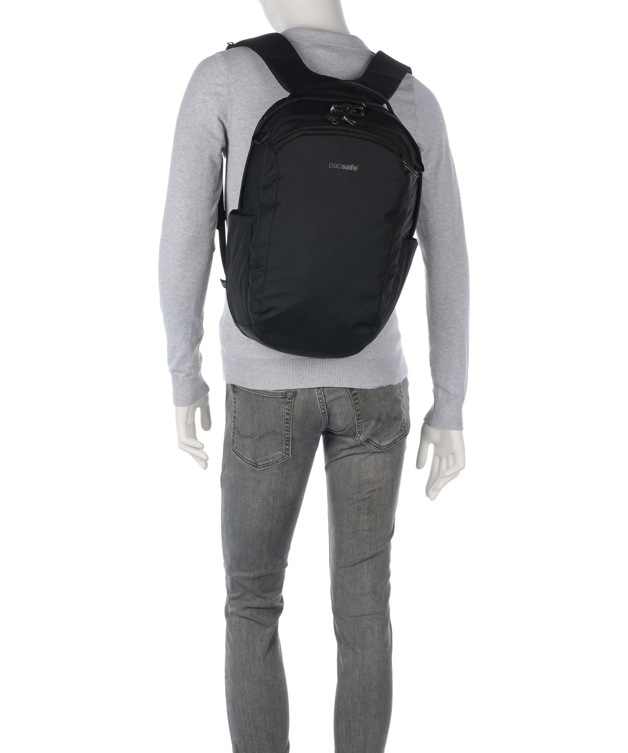 Pacsafe V 26 Backpack jet black