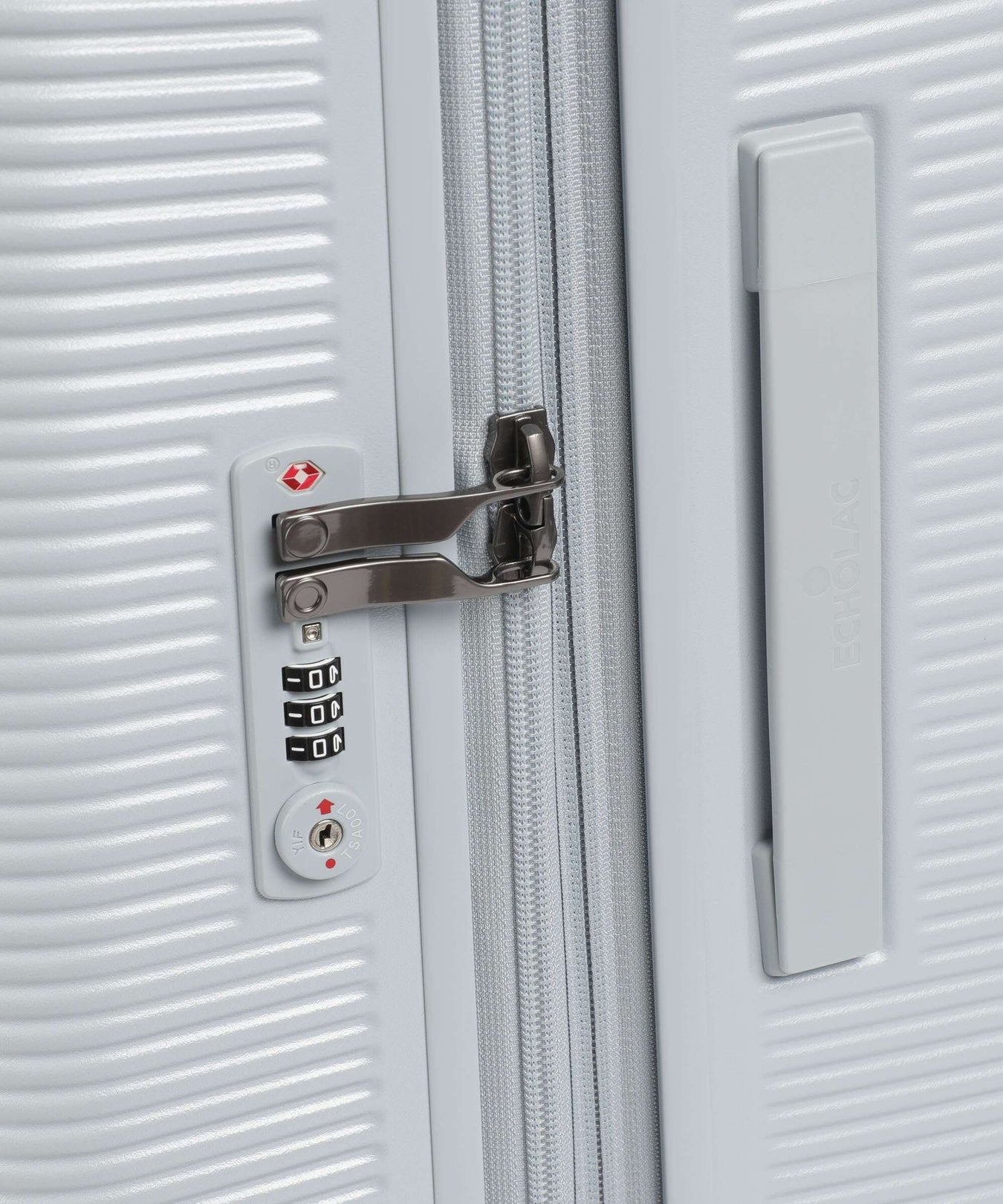 Echolac Ultima M Spinner (4 wheels) light blue