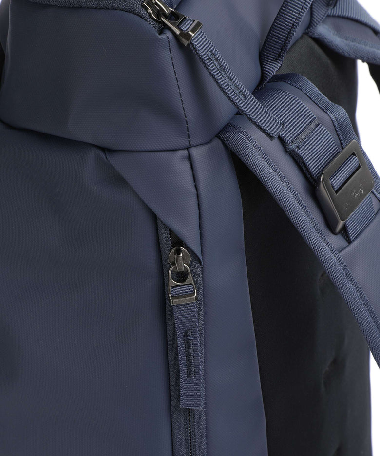 Db Hugger 25L Backpack blue hour