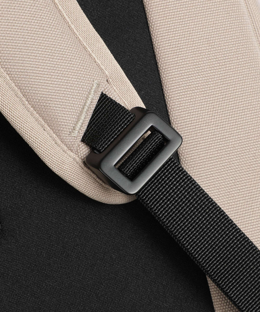 Db Hugger 25 Backpack fogbow beige