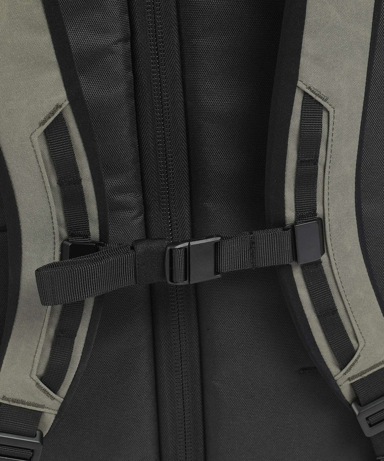 Db Roamer 90 Travel backpack forest green