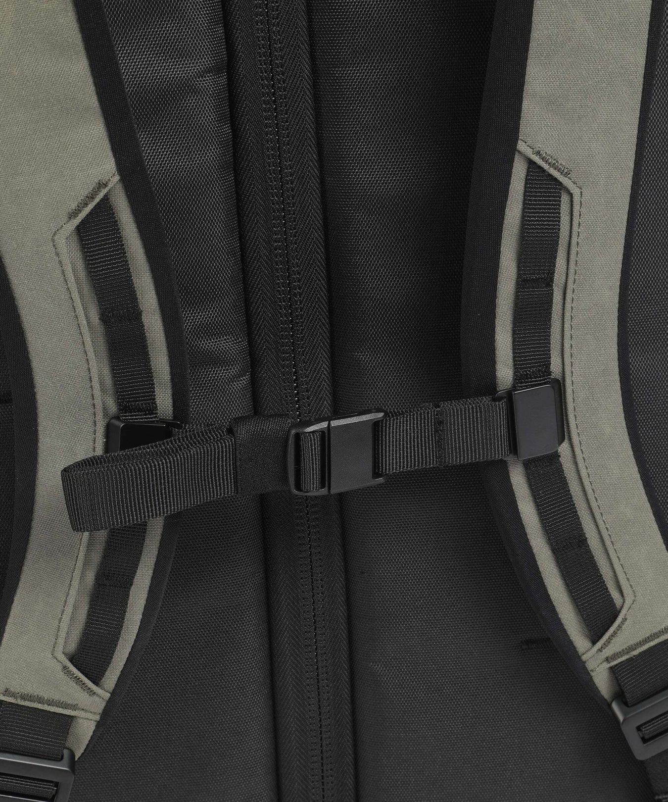 Db Roamer 90L Travel backpack forest green