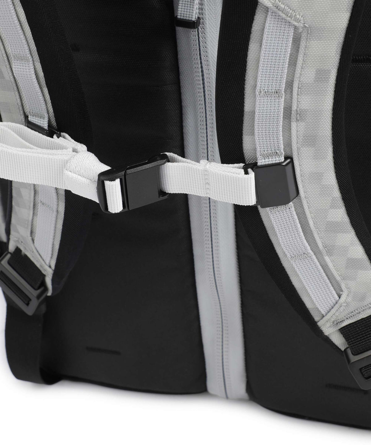 Db Roamer Pro 70 Travel backpack white noise