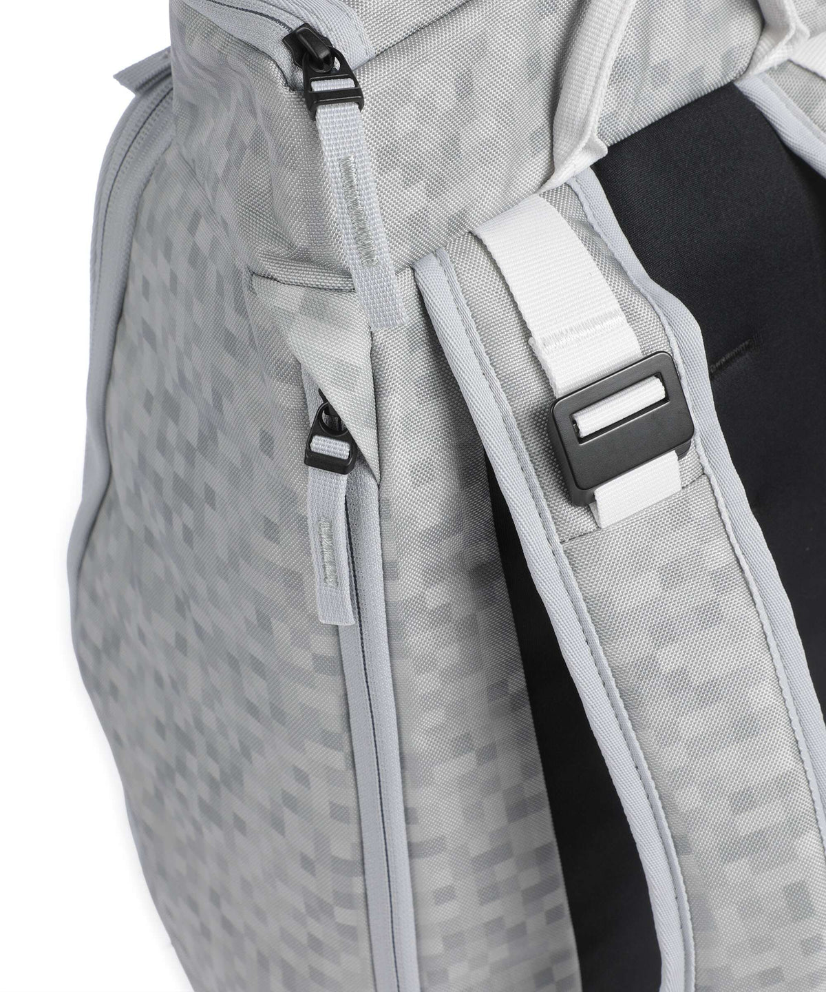 Db Hugger 25 Backpack white noise