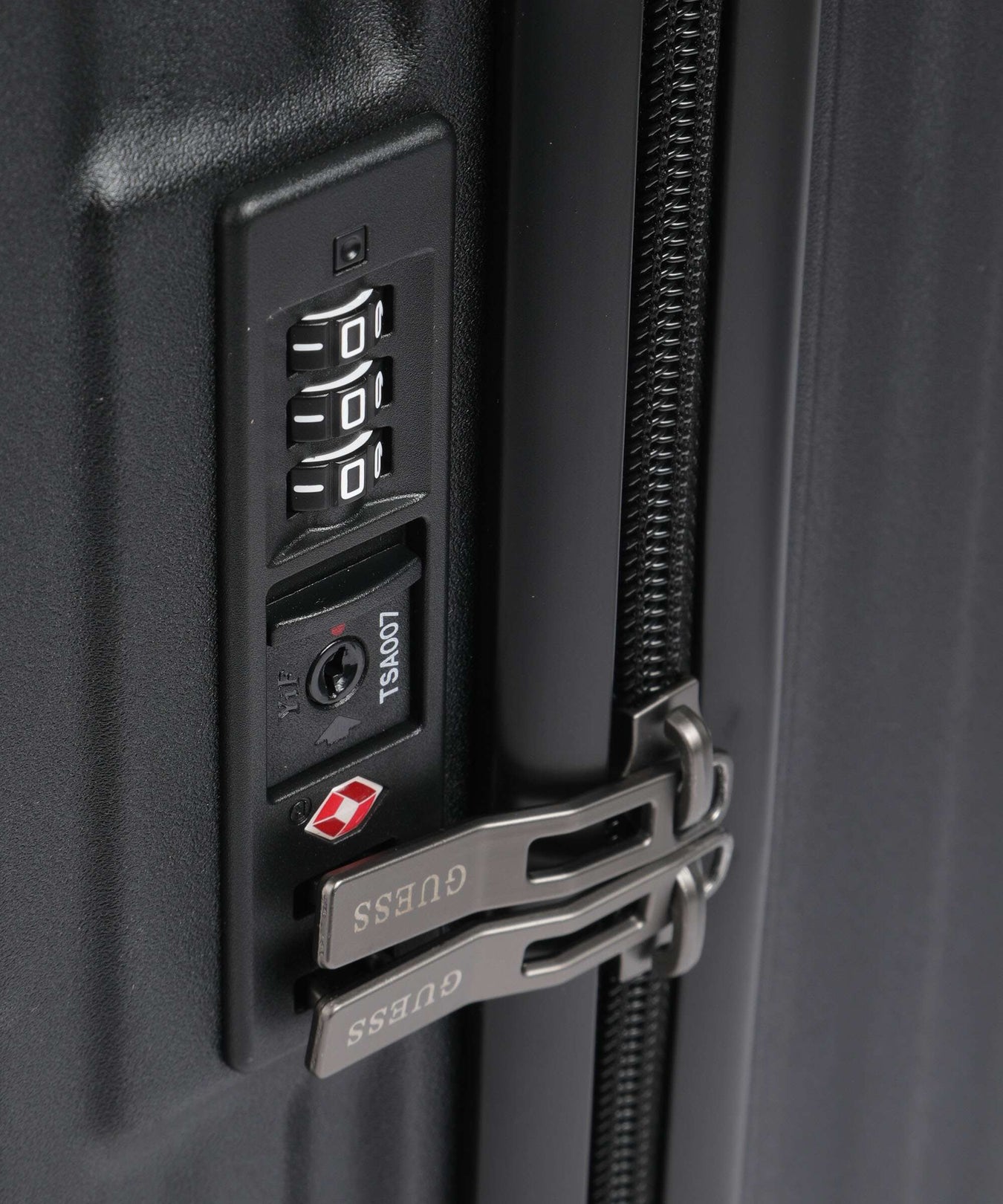 Guess Olbia Spinner (4 wheels) black