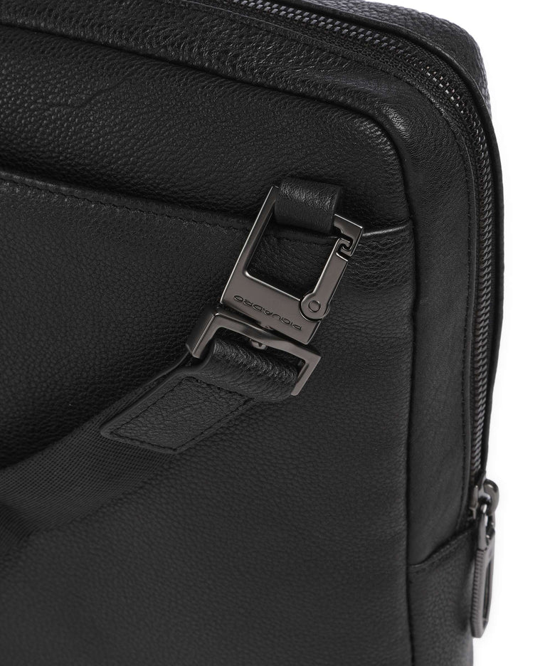Piquadro S134 Crossbody bag black