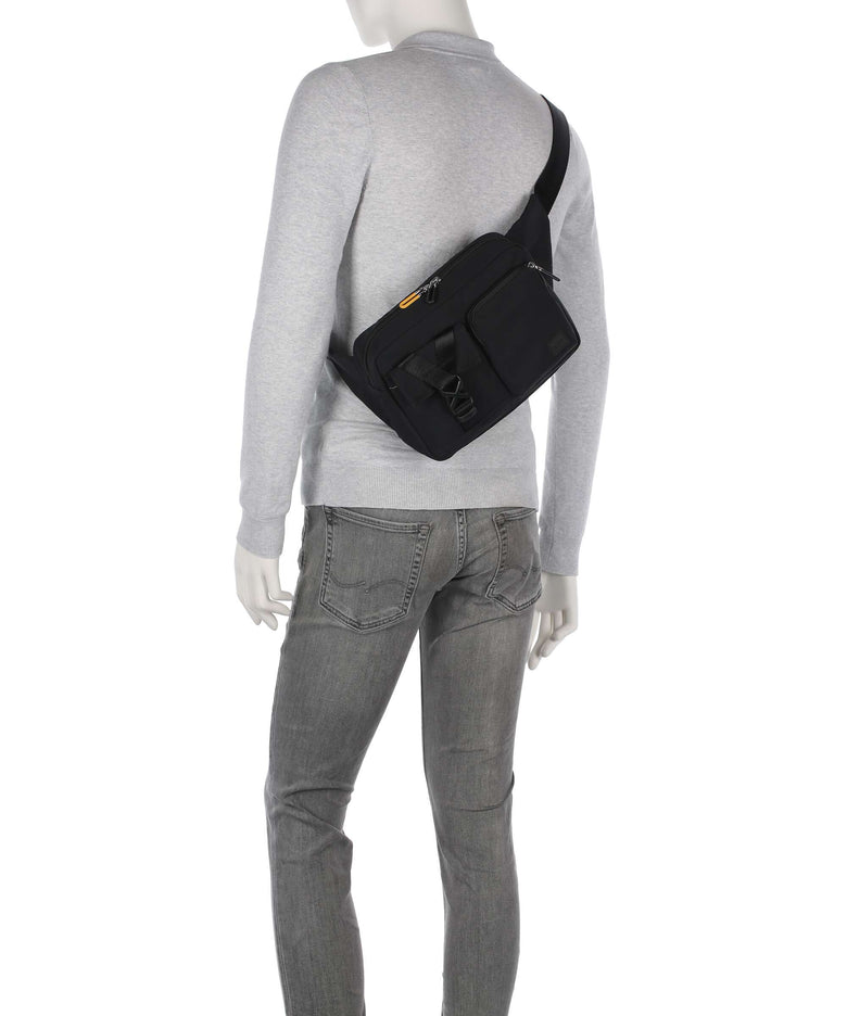 Mandarina Duck Y-Lite Fanny pack black