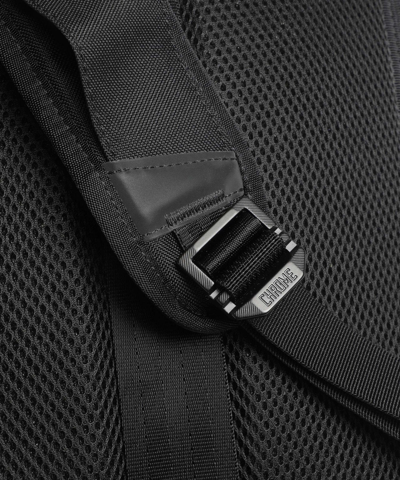 Chrome Hondo 18L Backpack indigo