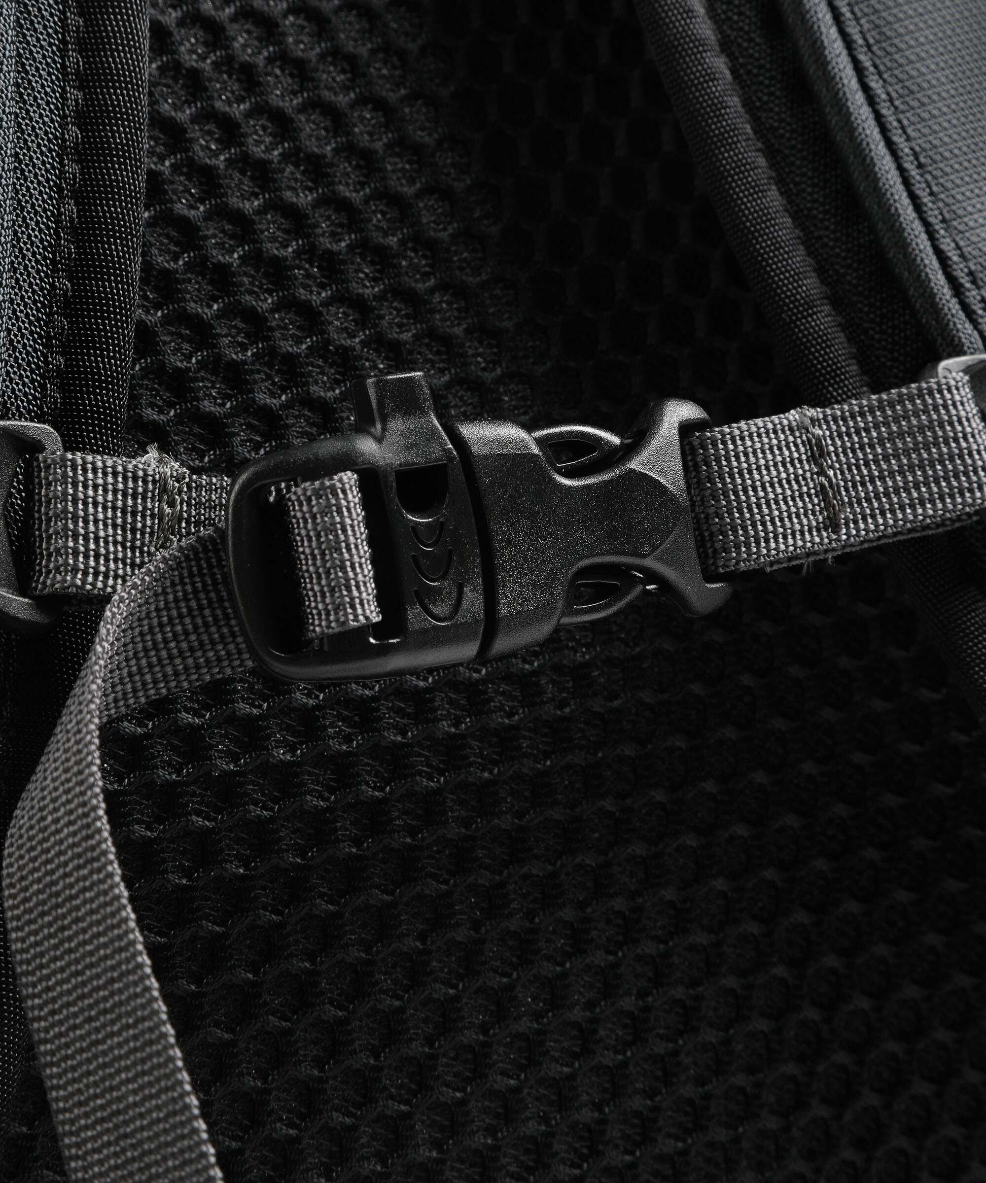 Osprey Farpoint 55 Travel backpack tunnel vision grey