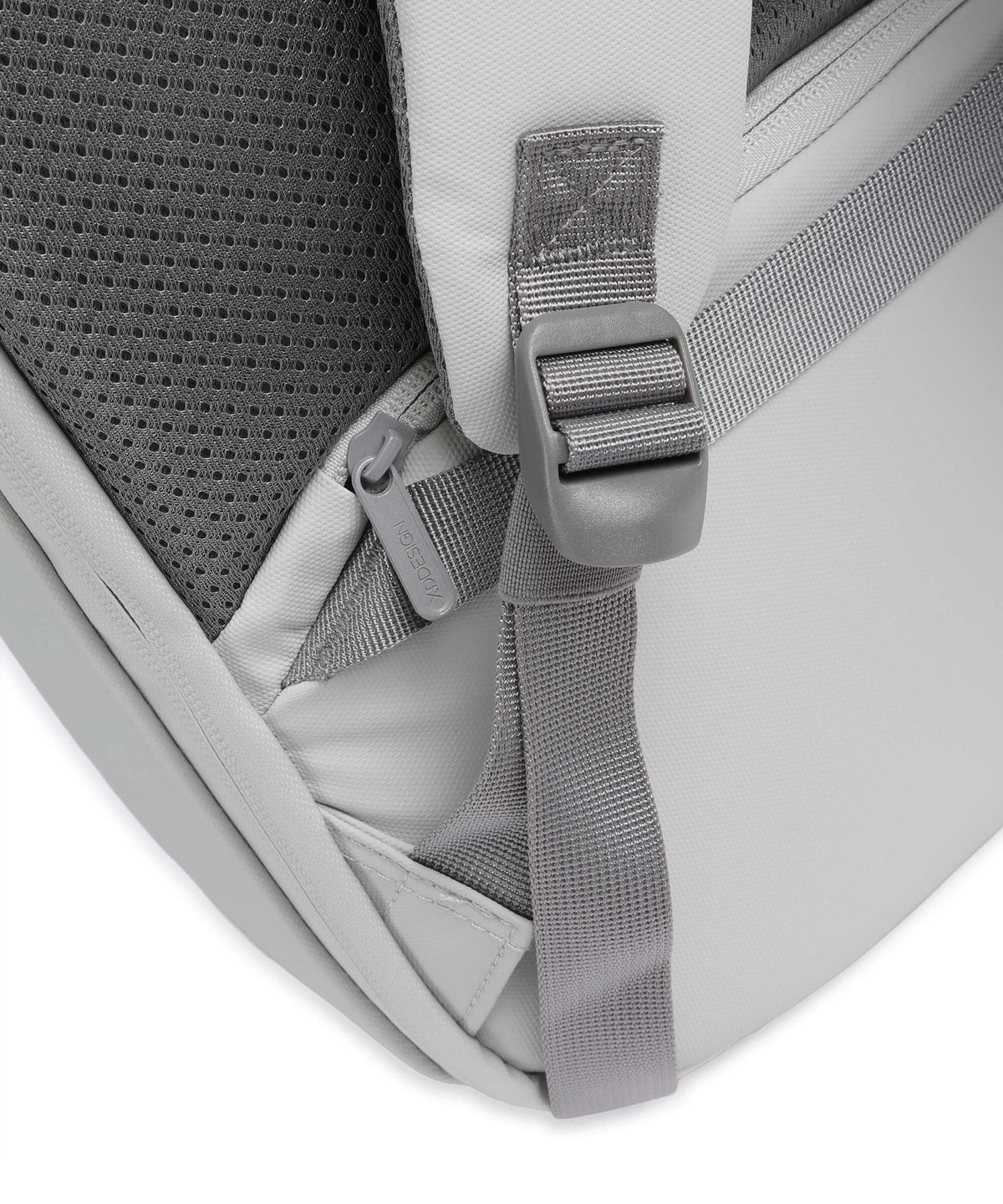 XD Design Bobby Edge Backpack off white
