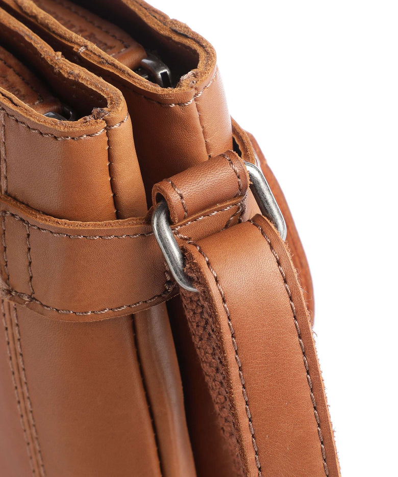 The Chesterfield Brand Cow Wax Pull Up Brandis Crossbody bag cognac