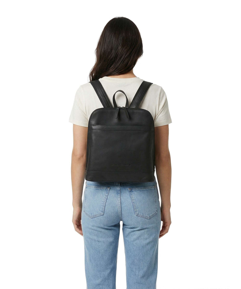 The Chesterfield Brand Wax Pull Up Cow Tigris Backpack black