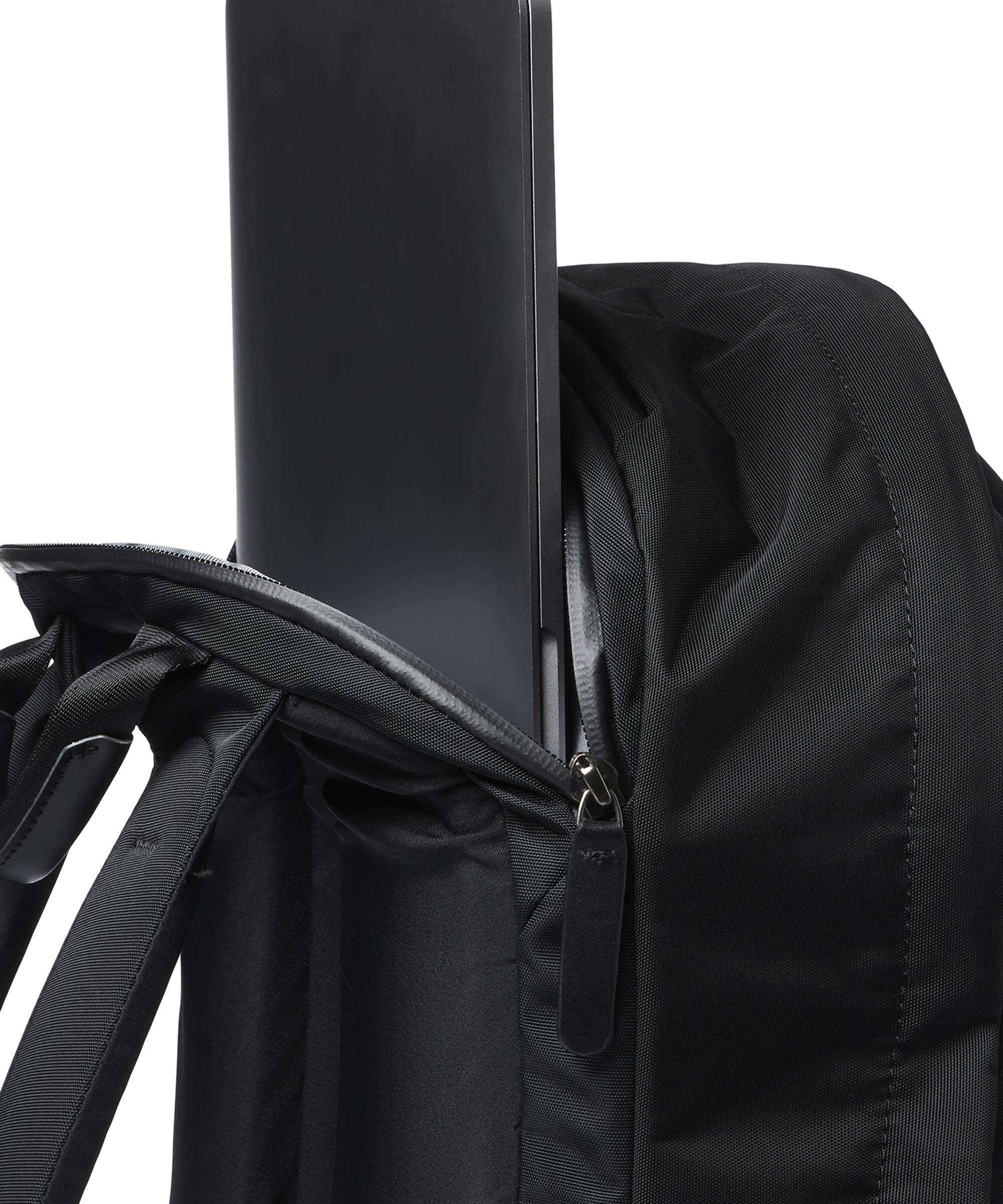 Bellroy Classic 24 Plus Backpack black
