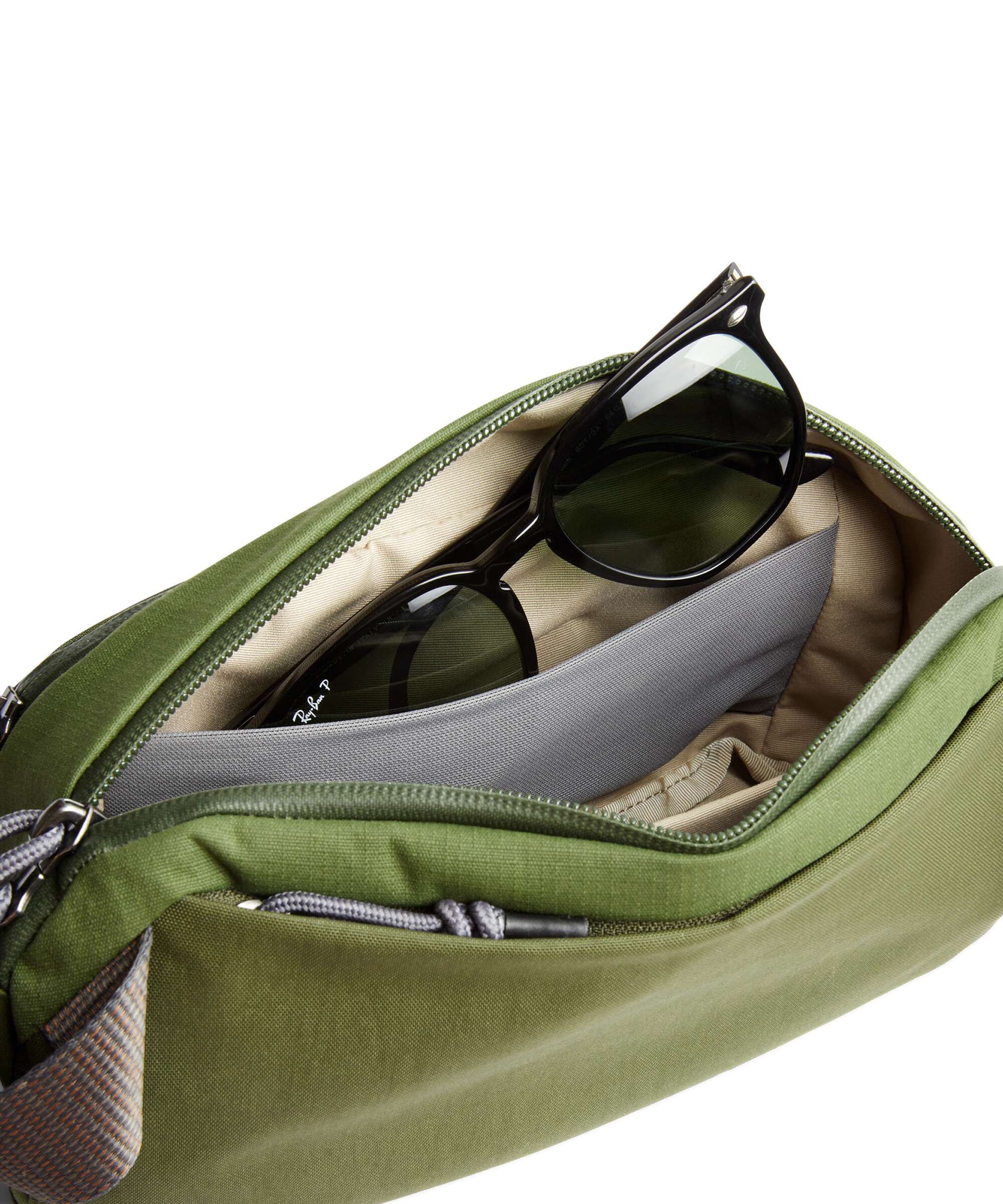 Bellroy Venture 2.5L Ready Fanny pack ranger green