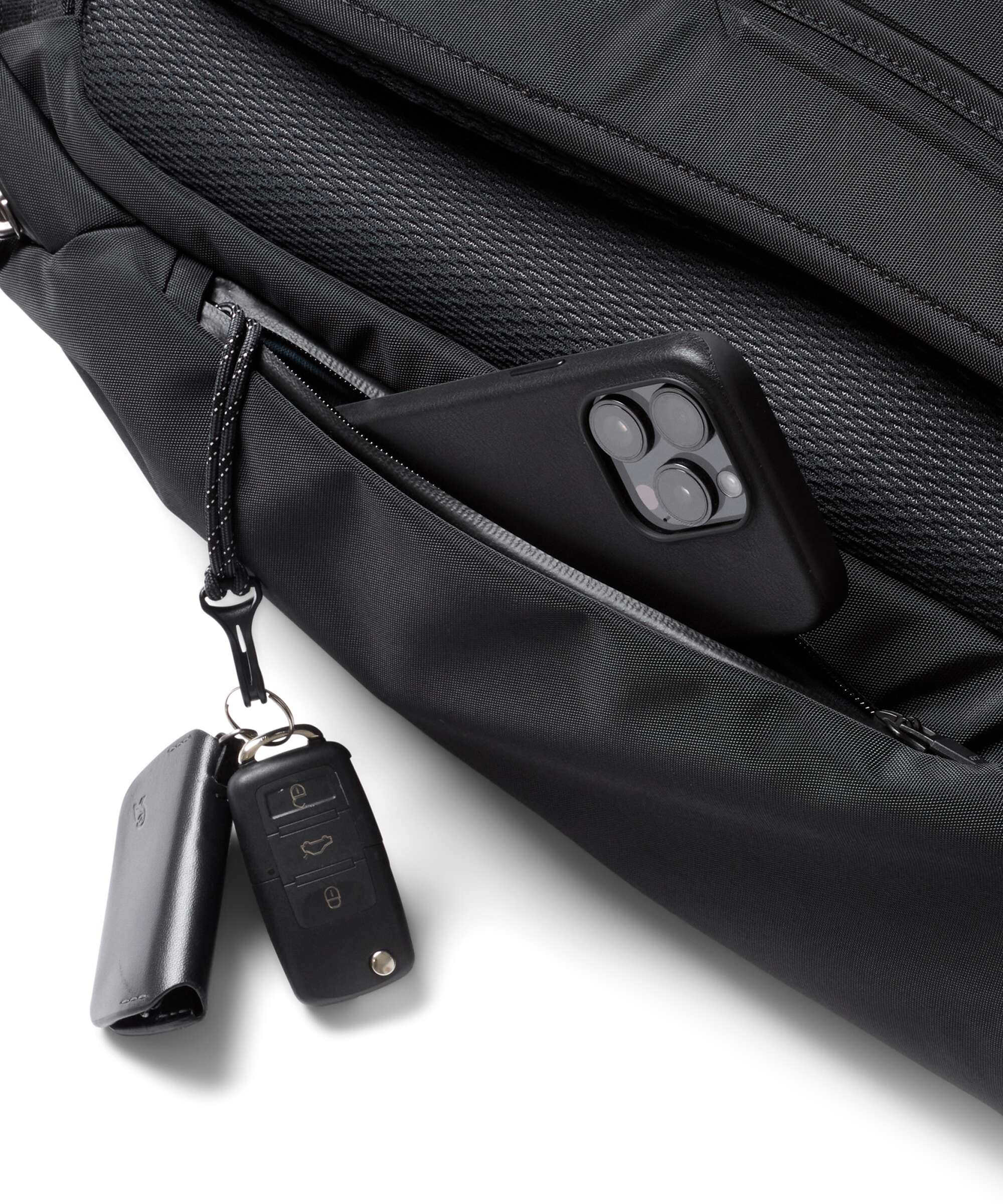 Bellroy Transit 28 Pro Backpack black