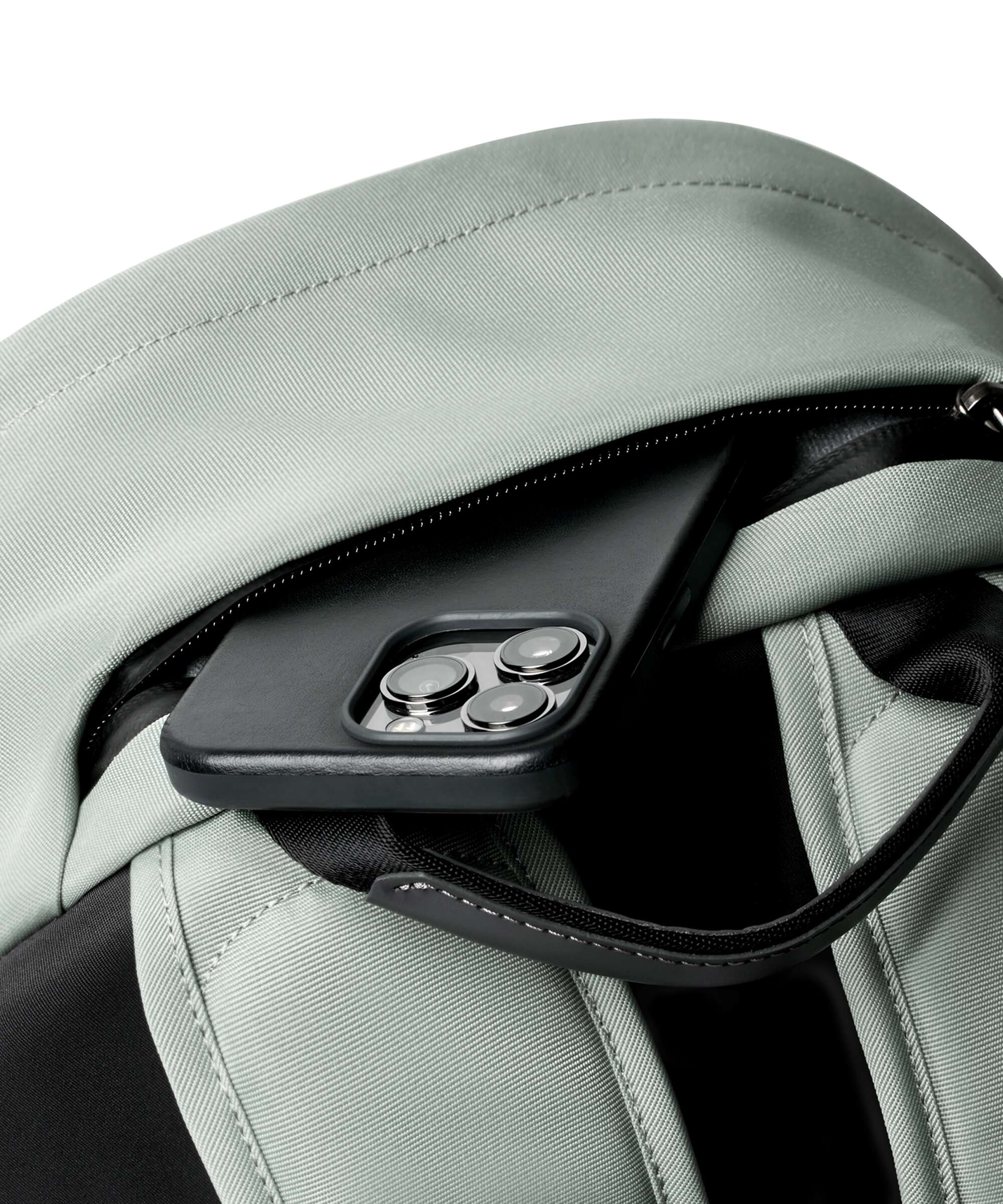 Bellroy Classic 20L Backpack eucalyptus